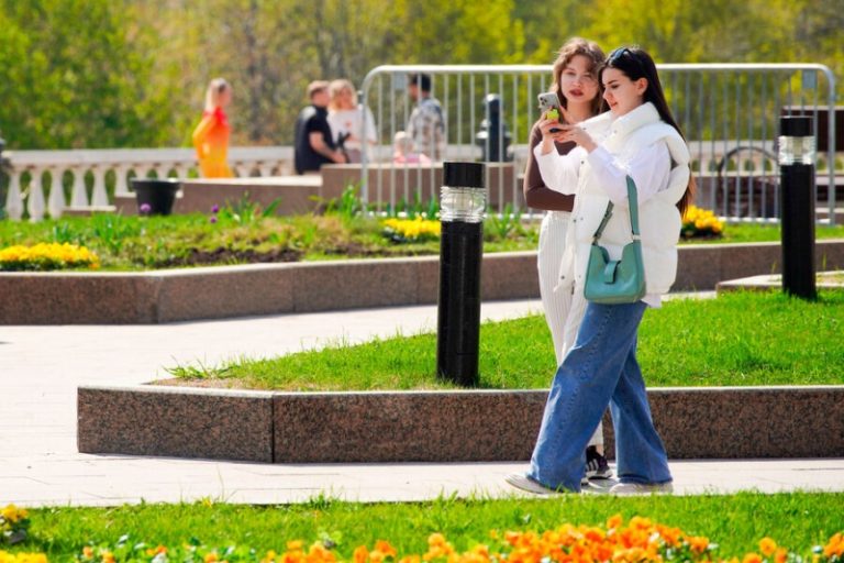 Выходные дни в майские праздники — 2024: когда работаем и когда отдыхаем