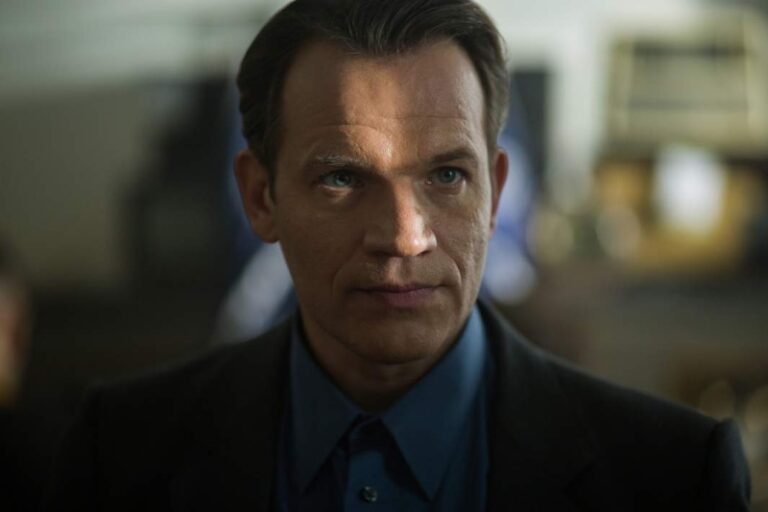 «Абсолютное «Зло»: «Известия» узнали подробности съемок экшена про период застоя