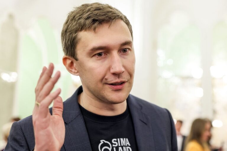 Шахматист Сергей Карякин попросил Роскомнадзор заблокировать украинские песни