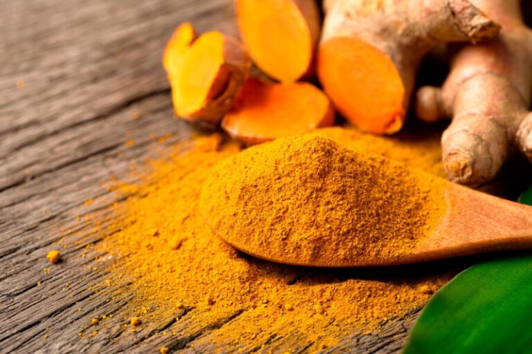 Все о пользе и вреде куркумы: что это за специя и куда ее добавляют