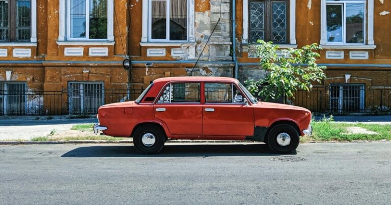 «Жигули» в рекламе телевизионного канала
