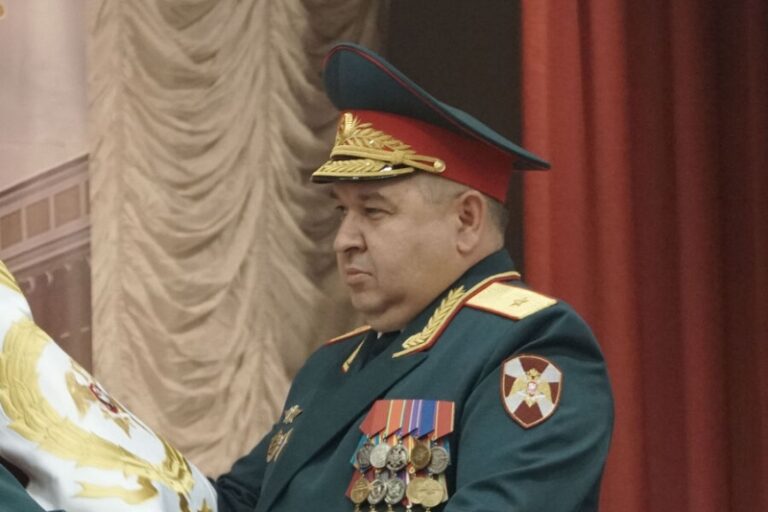 Осужденный за коррупцию экс-генерал Росгвардии Драгомирецкий попросился на СВО